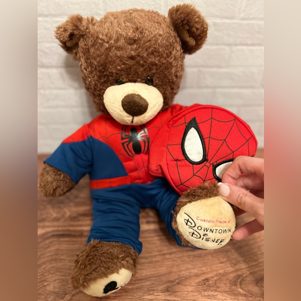 Build a Bear in DOWNTOWN DISNEY Snuggle Collectors Mickey + Marvel Spiderman